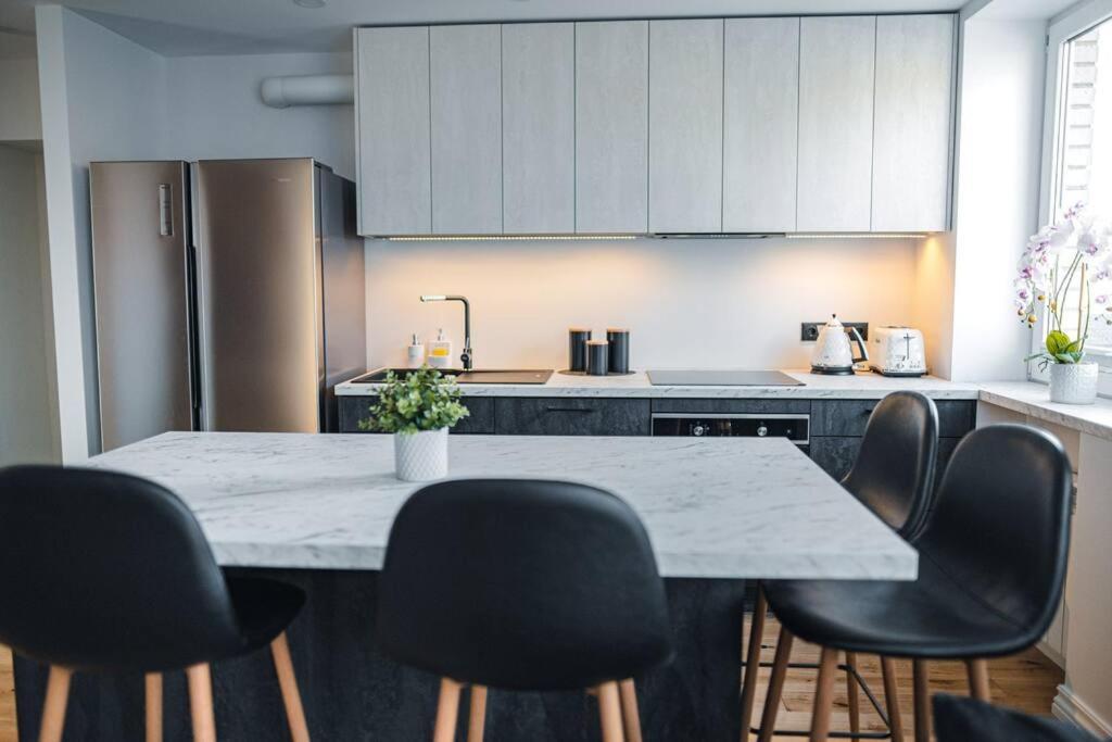 New Luxury 3Br Apartment In Old Town, Free Parking Haapsalu Dış mekan fotoğraf