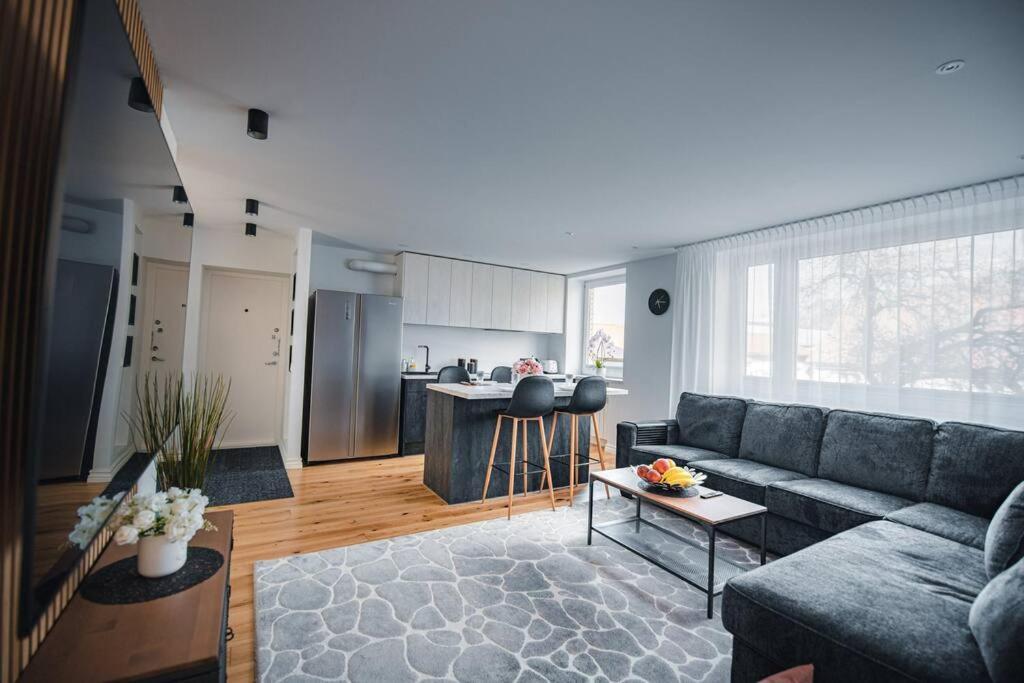 New Luxury 3Br Apartment In Old Town, Free Parking Haapsalu Dış mekan fotoğraf