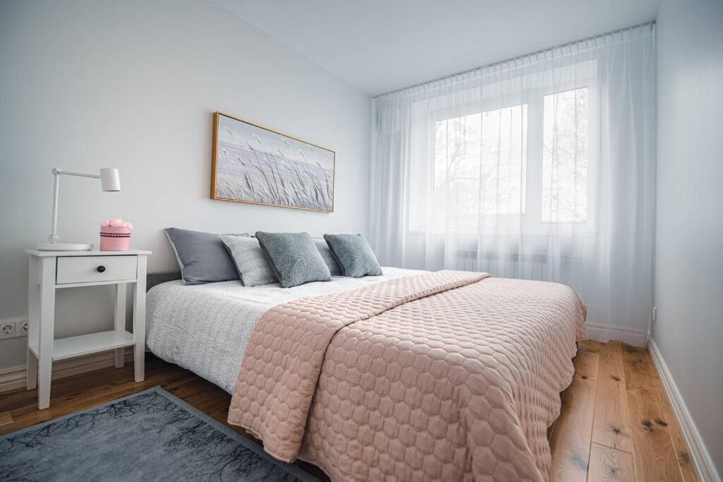 New Luxury 3Br Apartment In Old Town, Free Parking Haapsalu Dış mekan fotoğraf