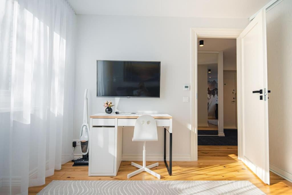 New Luxury 3Br Apartment In Old Town, Free Parking Haapsalu Dış mekan fotoğraf